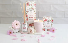 Load image into Gallery viewer, Australian Linen Collection / Cottage Garden Candle & Diffuser Gift Set