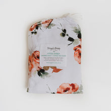 Load image into Gallery viewer, Rosebud / Bassinet Sheet / Change Pad Cover