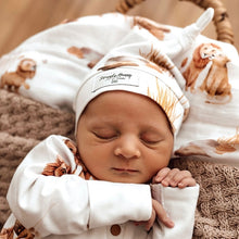 Load image into Gallery viewer, Lion Knotted Beanie