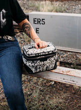 Load image into Gallery viewer, Bella Beauty Case 206