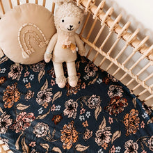 Load image into Gallery viewer, Belle / Bassinet Sheet / Change Pad Cover