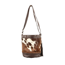 Load image into Gallery viewer, Bonnie Cowhide Bucket Bag 021