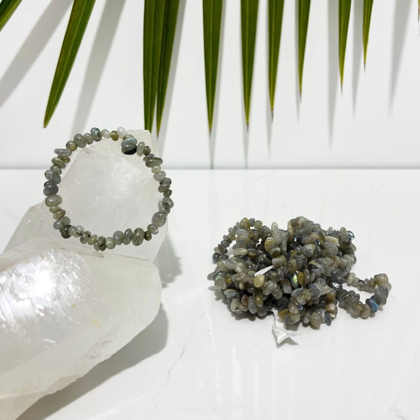 Crystal Chip Bracelet / Labradorite