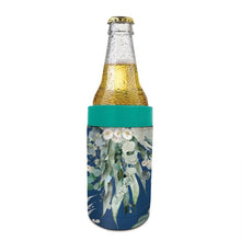 Load image into Gallery viewer, &#39;Coldie&#39; Can Stubby Holder / Native Eucalypt
