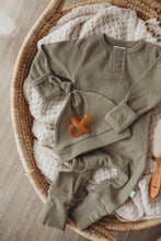 Load image into Gallery viewer, Dewkist Ribbed Knotted Beanie