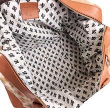Load image into Gallery viewer, Everly Cowhide Leather Duffle Bag 040