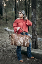 Load image into Gallery viewer, Everly Cowhide Leather Duffle Bag 040
