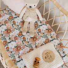 Load image into Gallery viewer, Florence / Bassinet Sheet / Change Pad Cover