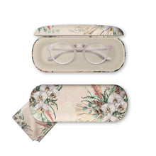 Load image into Gallery viewer, Glasses Case / Vanilla Dreams