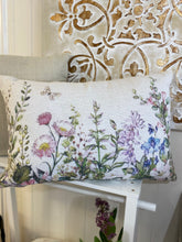 Load image into Gallery viewer, Kakum Cushion