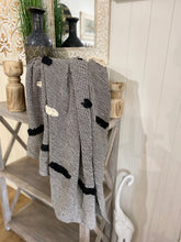 Load image into Gallery viewer, Cotton Throw / Simba