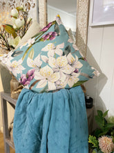 Load image into Gallery viewer, White Lily Cushion