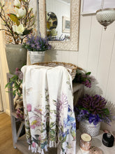 Load image into Gallery viewer, Kakum Throw