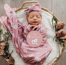 Load image into Gallery viewer, Daisy / Baby Jersey Wrap & Topknot Set