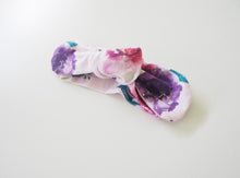 Load image into Gallery viewer, Floral Kiss Topknot Headband