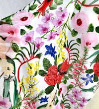 Load image into Gallery viewer, Australian Floral Emblems Scarf