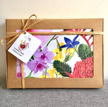 Load image into Gallery viewer, Australian Floral Emblems Scarf