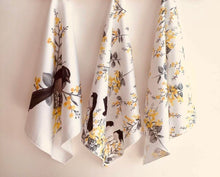 Load image into Gallery viewer, Willie Wagtail Handkerchiefs/ 3 Pack

