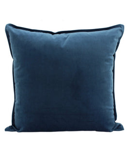 Velvet Cushion / Ocean Blue