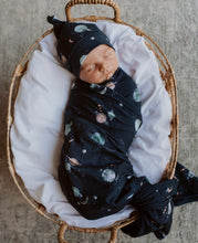 Load image into Gallery viewer, Milky Way / Baby Jersey Wrap &amp; Beanie Set
