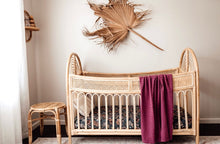 Load image into Gallery viewer, Mauve / Diamond Knit Baby Blanket