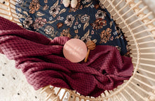 Load image into Gallery viewer, Mauve / Diamond Knit Baby Blanket