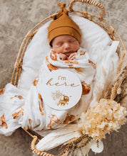 Load image into Gallery viewer, Lion / Organic Muslin Wrap