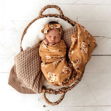 Load image into Gallery viewer, Golden Flower / Organic Muslin Wrap