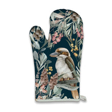 Load image into Gallery viewer, Oven Mitt & Pot Holder Set / Banksia Bush Guardian