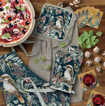 Load image into Gallery viewer, Oven Mitt & Pot Holder Set / Banksia Bush Guardian