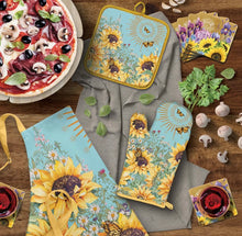 Load image into Gallery viewer, Oven Mitt & Pot Holder Set / Fields Of Gold