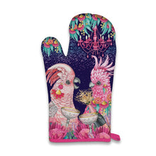 Load image into Gallery viewer, Oven Mitt & Pot Holder Set / Pru + Trude