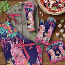 Load image into Gallery viewer, Oven Mitt & Pot Holder Set / Pru + Trude