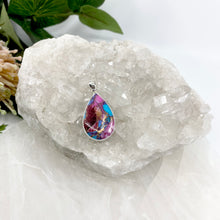 Load image into Gallery viewer, Sophia Sterling Silver Purple Mohave Spiny Oyster Turquoise Pendant