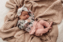 Load image into Gallery viewer, Rose Pants