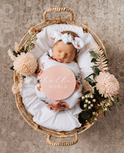 Load image into Gallery viewer, Rosebud / Snuggle Swaddle & Topknot Set