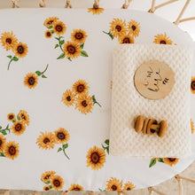 Load image into Gallery viewer, Sunflower / Bassinet Sheet / Change Pad Cover
