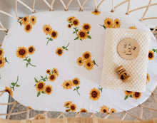 Load image into Gallery viewer, Sunflower / Bassinet Sheet / Change Pad Cover