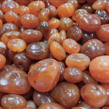 Load image into Gallery viewer, Tumblestone / Carnelian