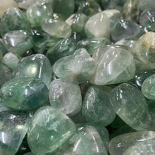 Load image into Gallery viewer, Tumblestone / Fluorite