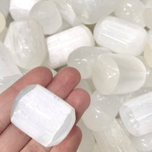 Load image into Gallery viewer, Tumblestone / Selenite