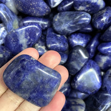 Load image into Gallery viewer, Tumblestone / Sodalite