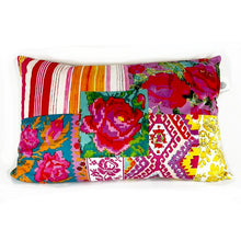 Load image into Gallery viewer, Printemps 2 Velvet Cushion / Rectangular