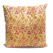 Load image into Gallery viewer, Venezia Gold 1 Velvet Cushion / Square
