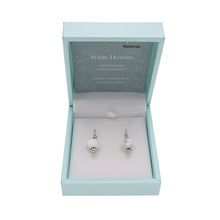 Load image into Gallery viewer, White Howlite Leaf Charm / Natural Stone Bracelet
