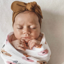 Load image into Gallery viewer, Mustard Topknot Headband
